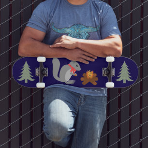 Skate Avelãs de torrefação de esquilo de Natal no fogo d