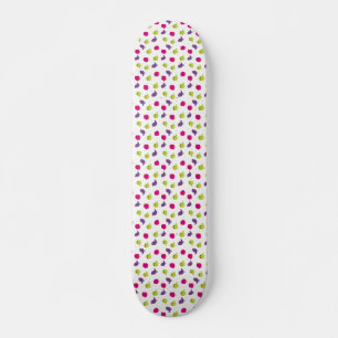 Skate Aves brancas e coloridas