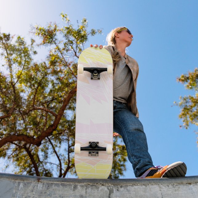 Skate Bandeira do Orgulho Pangênero Geométrico Groovy (Ao ar livre 1)