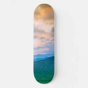 Skate Belo céu, nuvens vermelhas