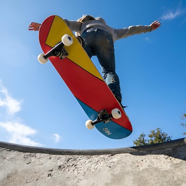 Skate Bloco de Cores Vermelho e Azul Bauhaus Moderno Mon (Criador carregado)