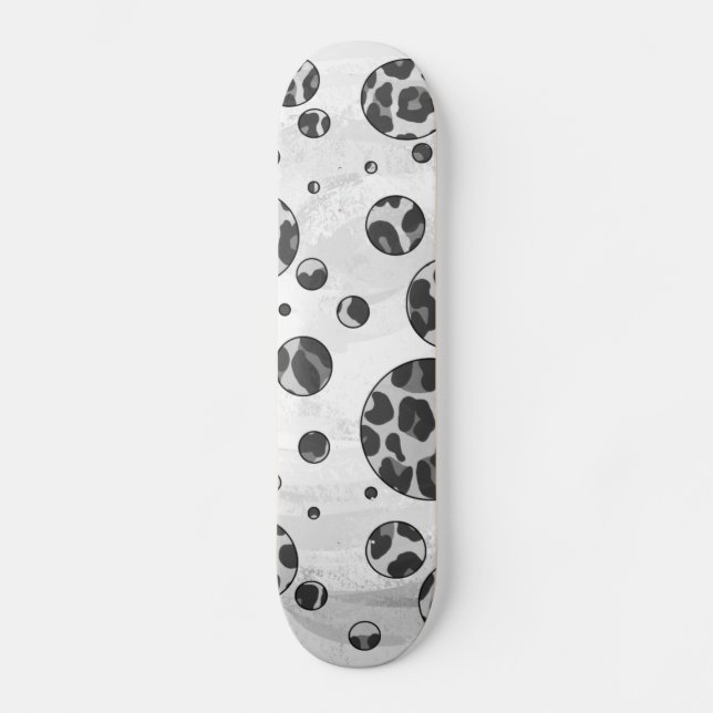 Skate Bolinhas Leopardo Preto e Branco (Frente)