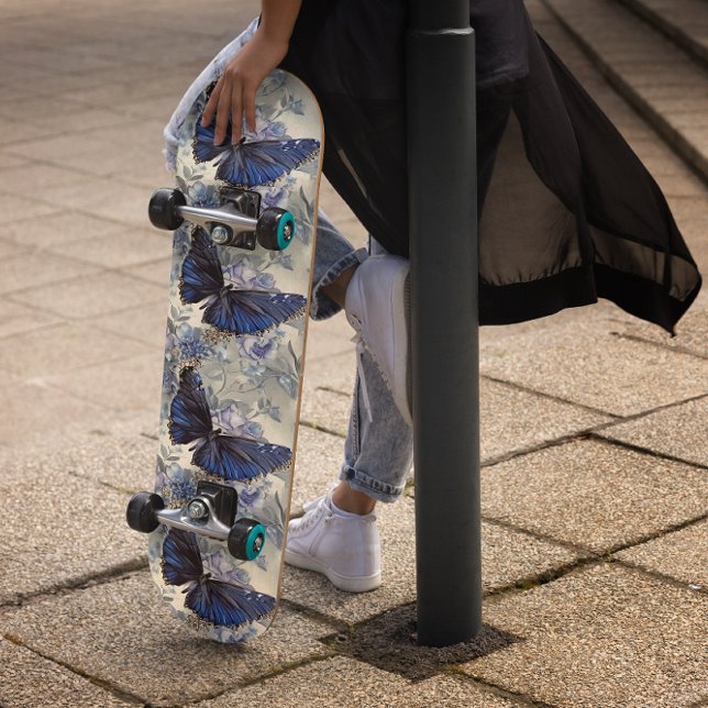 Skate Borboleta Azul Marinho Com Fundo Floral (GIRLY CUTE BUTTERFLY SPARKLE ELEGANT SKATEBOARD)