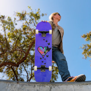 Skate Borboleta Preta no Coração Arco-Íris