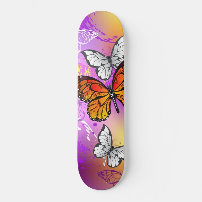Skate Borboletas Monarcas em Fundo Roxo (Frente)