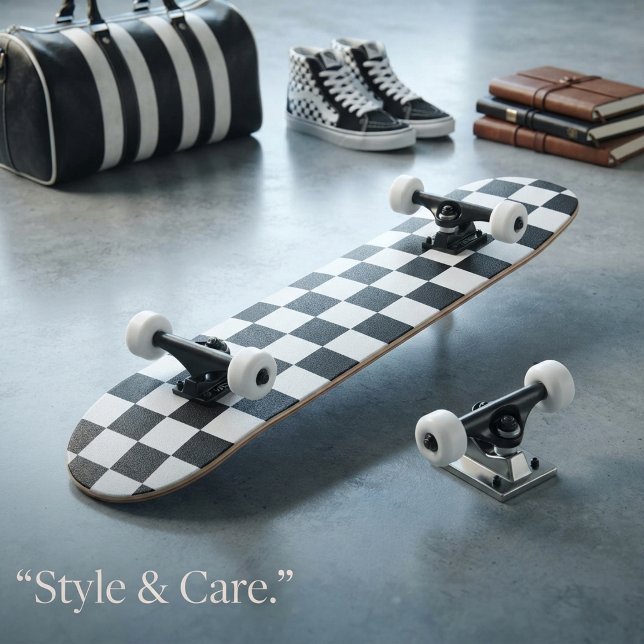 Skate Branco Sólido com Estilo de Quadrado Preto (Solid White with Black Square Style Skateboard)