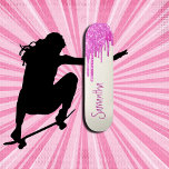 Skate Brilho Rosa Quente<br><div class="desc">O skate cor-de-rosa personalizado - personalize o seu. CLIQUE EM PERSONALIZAR OPÇÃO DE MODELO E DIGITAR NOME Nossos skates são tão doces quanto parecem, e um presente delicioso para um aniversário ou um skate Park. Faz uma ideia de presente excelente para um grande amante de gatos. ⭐ Este produto é...</div>