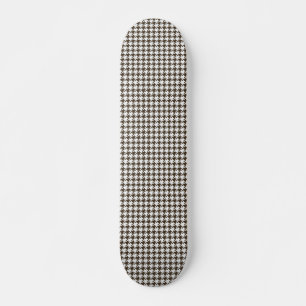 Skate Brown Combination Houndstooth por Shirley Taylor
