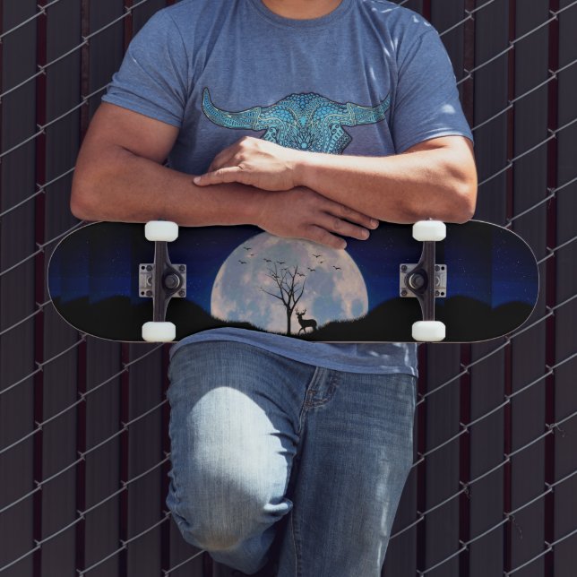 Skate Buck com grande rack contra a lua cheia (Ao ar livre 3)