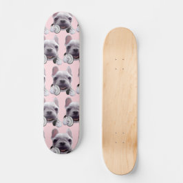 Skate Bulldog Francês com Ilustração de Fones de ouvido