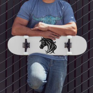 Skate Cabeça de Cavalo Preto Magnífico