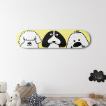 Skate Cachorro de Cartoon Gelado Design<br><div class="desc">Mostre seu amor por cachorros e pela cultura do skate com este adorável baralho rosa, apresentando uma trio divertida de filhotes de desenho animado! A design divertida e minimalista torna-a perfeita para amantes de cães, marinheiros de estimação e skatistas que querem um conselho único e atraente. As ilustrações ousadas de...</div>