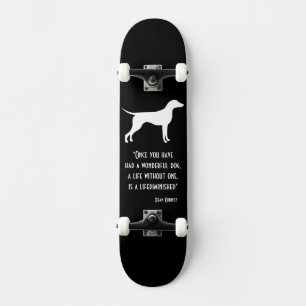 Skate Cachorro preto branco fofo com citação de Dean Koo