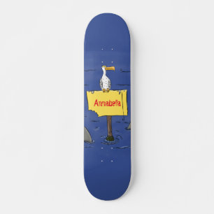 Skate Cartoon de ave marinha engraçada cercada por tubar