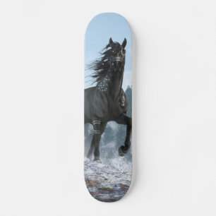 Skate Cavalo Negro em Tinta de Guerra
