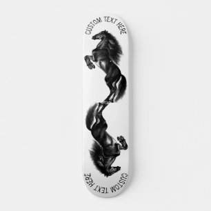 Skate Cavalo Negro Selvagem - Desenho Preto e Branco