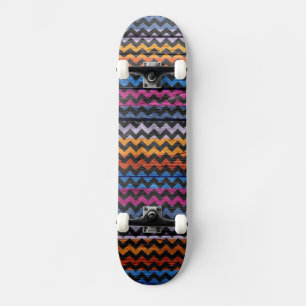 Skate Chevron Colorido de Madeira Abstrato #5