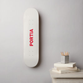 Skate Cinza comum de nome personalizado vermelho-claro