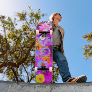 Skate Colagem Floral Vibrante e Ousado Maximalista