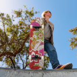 Skate Colorida Tropical Flowers Girly Floral Nome Person<br><div class="desc">Colorida Tropical Flowers Girly Floral Custom Name O skate apresenta seu nome personalizado em tipografia moderna, no fundo de folhas e flores corajosas e coloridas em vermelho, roxo, verde, laranja e branco. Personalize editando o texto na caixa de texto fornecida. Dê um presente personalizado, skate personalizado ao seu skate favorito...</div>