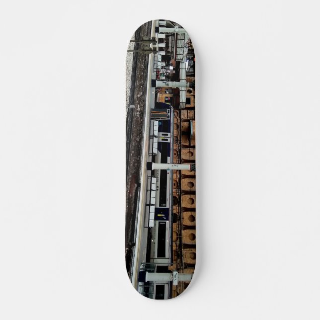 Skate Comboio negro (Frente)
