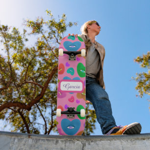 Skate Corações Multicoloridos com Namorados de Amor