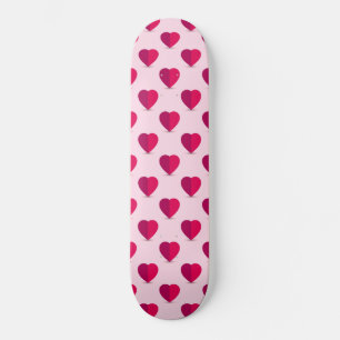 Skate Corações Vermelho e Roxo num Fundo Rosa