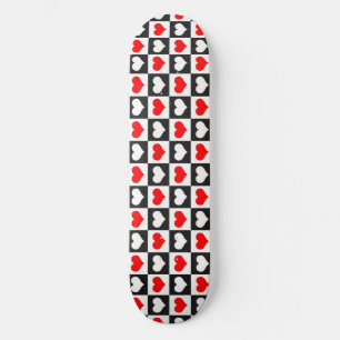 Skate Corações Xadrez Vermelhos e Brancos
