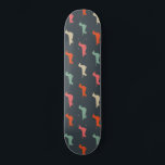 Skate Dachshund Silhouettes Wiener Dog Lover's<br><div class="desc">O skate do Dachshund Lover. Padrão colorido de silhuetas com cães com pelo longo,  com fio e com revestimento liso. Visite o Doodle World de Jenn para obter ainda mais produtos com este design de Doxies divertidos,  assim como mais presentes temáticos de raças de cães.</div>