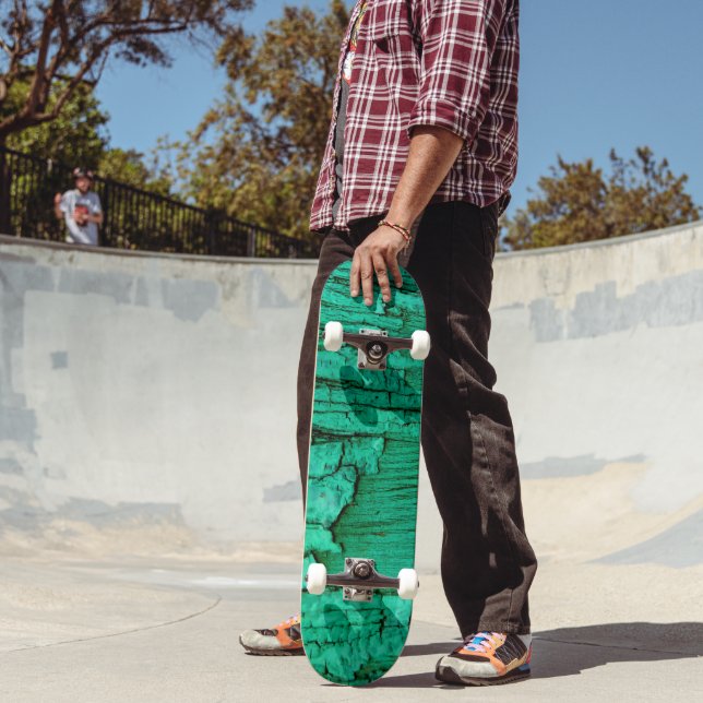 Skate de madeira verde jade. (Ao ar livre 2)