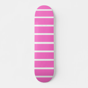 Skate Design de Stripes Brancas e Rosa