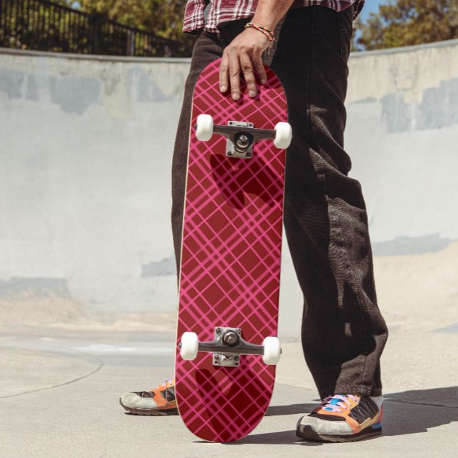 Skate Design de Xadrez em Grade Rosa Grená  (Criador carregado)