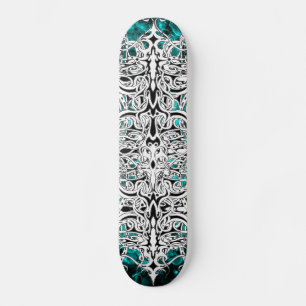 Skate Design Tribal do Império Negro e Branco