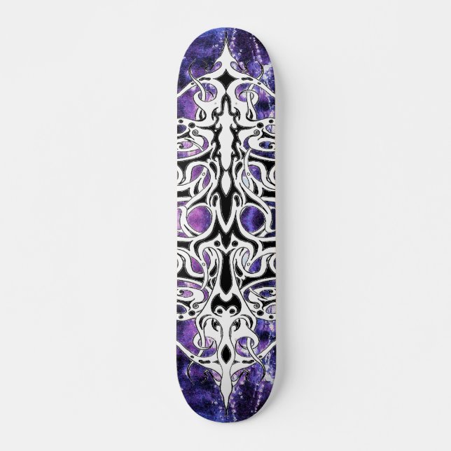 Skate Design Tribal do Império Negro e Branco (Frente)