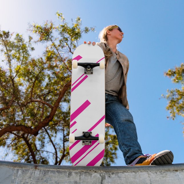 Skate Diagonais em magenta e branco (Ao ar livre 1)