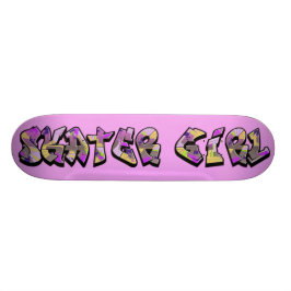 Skate dos grafites da menina do patinador
