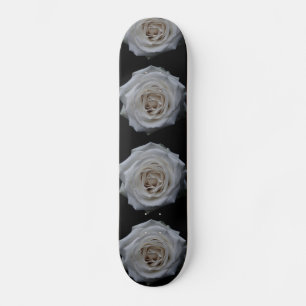Skate dos rosas brancos