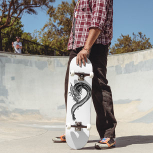 Skate Dragão no estilo de tatuagem