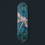 Skate Dragonfly rosa Dourada sobre o fundo floral da Tur<br><div class="desc">Cor-de-rosa - Dragonfly Rosa Dourada sobre o Fundo da Natureza Floral Turquesa. O fundo do Aqua Blue contém flores e Petais de Rosa de folha de ouro cinzenta no padrão.</div>