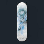 Skate *~* Dream Catcher Sagrado Tribal Shamanic Boho<br><div class="desc">* Western BOHO American Watercolor Abstrato Dream Catcher Journey com adoráveis penas como símbolo Shamanic para um Nativo Americano Healer Espiritual ou design BOHEMIAM. * . *** As cores são, na sua maioria, MUTE TEAL e TURQUOISE em BRANCO. Este abstrato de caça e penas modernas, criativas de vassoura e enraizadas...</div>