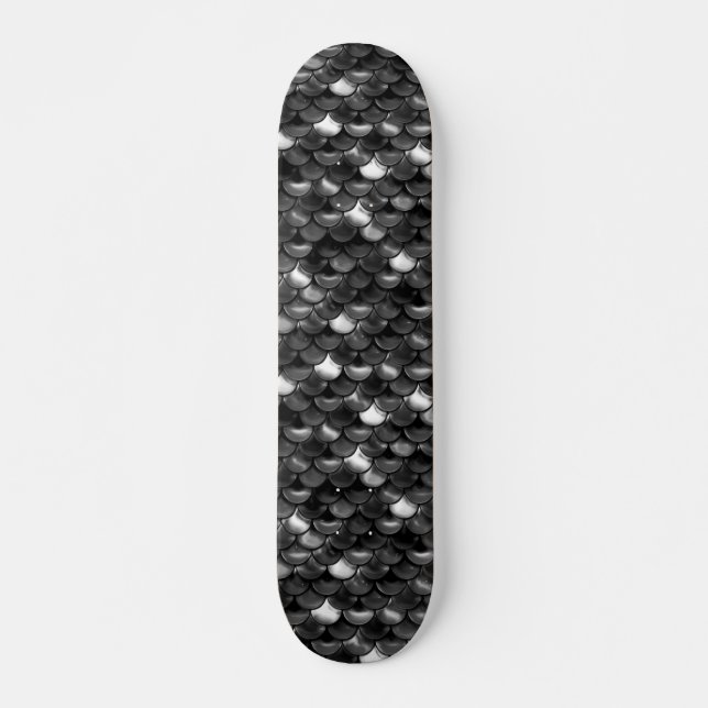 Skate Escalas Pretas e Brancas de Queda (Frente)