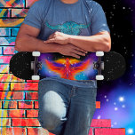 Skate Espaço Phoenix Nebula Black Starlight Sky<br><div class="desc">Fiery phonix voando pelo espaço em uma nuvem nebulosa azul e roxa. O cintilante aglomerado de estrelas que coroam a cabeça mítica de ave forma a constelação de fênix. ♡ Idyllfire</div>