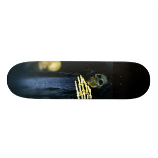 Skate Esqueleto Cloaked