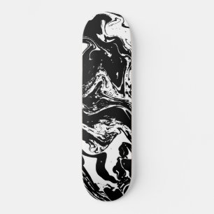 Skate Estilo de Marble Preto e Branco