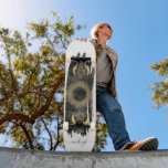 Skate Estrelas Célestiais da Lua Solar Personalizadas<br><div class="desc">Um sol celeste,  lua e estrelas de folha falsa de ouro eetéreo sobre um fundo branco de tinta preta,  personalizado com seu nome em um estilo de roteiro. Único de um tipo.</div>