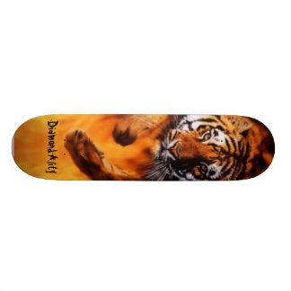 Skate flamejante do tigre de Diamondality