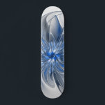 Skate Flor de Arte Fracionada com Cinza Azul abstrato<br><div class="desc">Uma flor de fantasia única com tons de azul e cinza,  abstrato e elegante. Design para o skate e muito mais.</div>