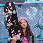 Skate Floral Cereja Blossom Monograma Negra Rosa Menina<br><div class="desc">Design cor-de-rosa botânica japonesa cereja floresce para meninas. Personalize este skate com o nome da sua filha!</div>