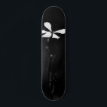Skate floral preto e branco mínimo<br><div class="desc">https://www.zazzle.com/minimal_black_and_white_floral_paper_cups-256053644328827537</div>
