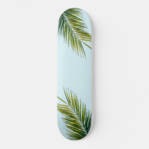 Skate Folha de Palmeira Verde Tropical em Azul Claro